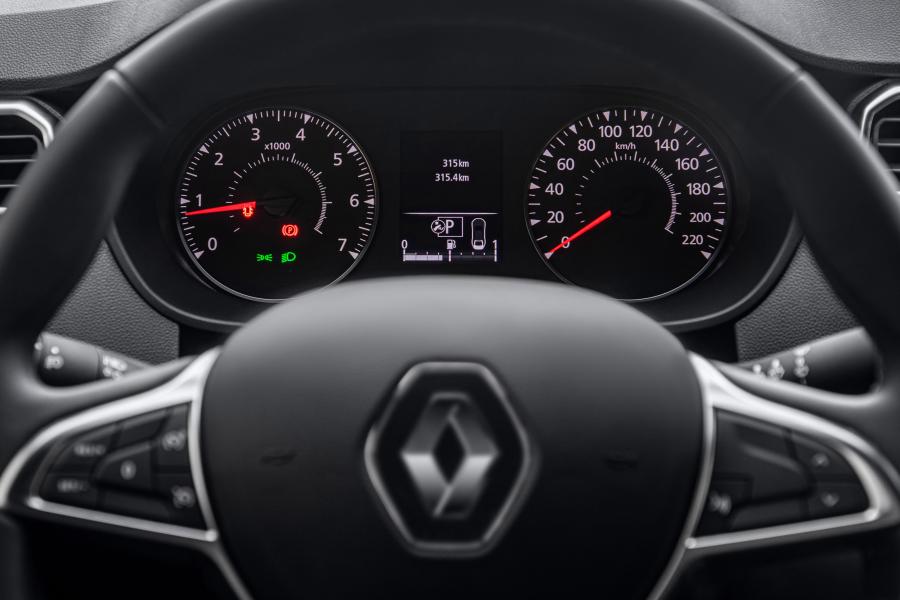 Панель приборов Renault Duster 2020 года  (BR) (фото 2 из 40)